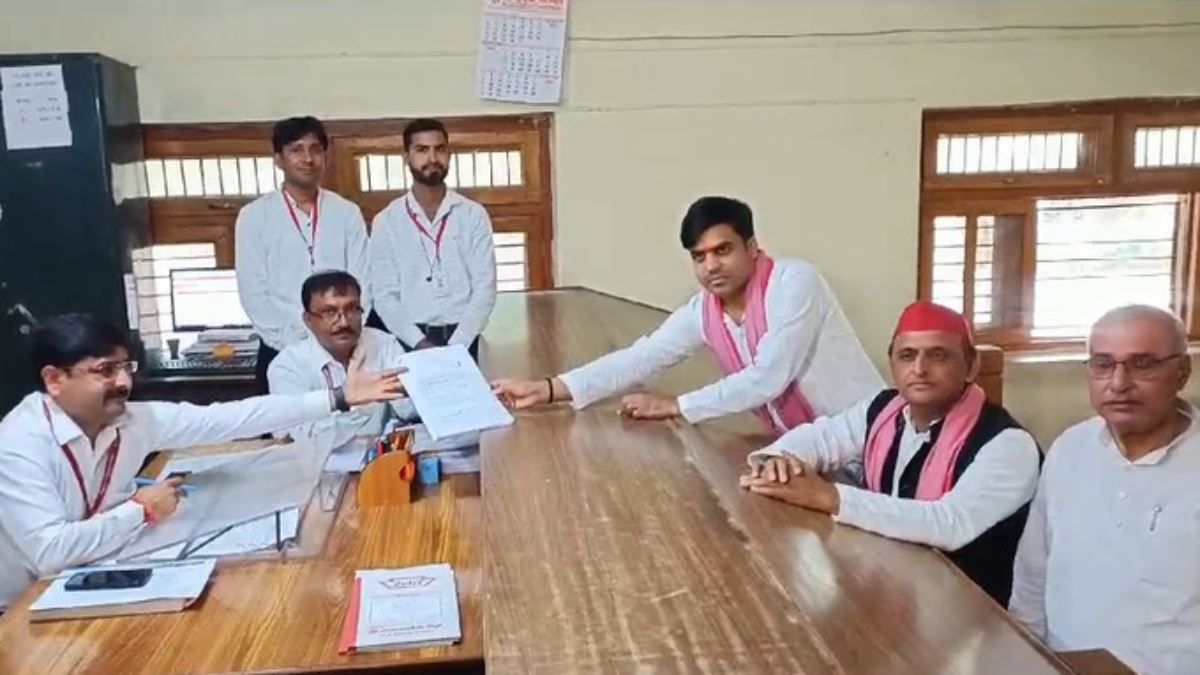 UP By-Election 2024: करहल से तेज प्रताप यादव ने भरा नामांकन , सैफई परिवार रहा मौजूद, अखिलेश और राम गोपाल ने किया ये बड़ा दावा