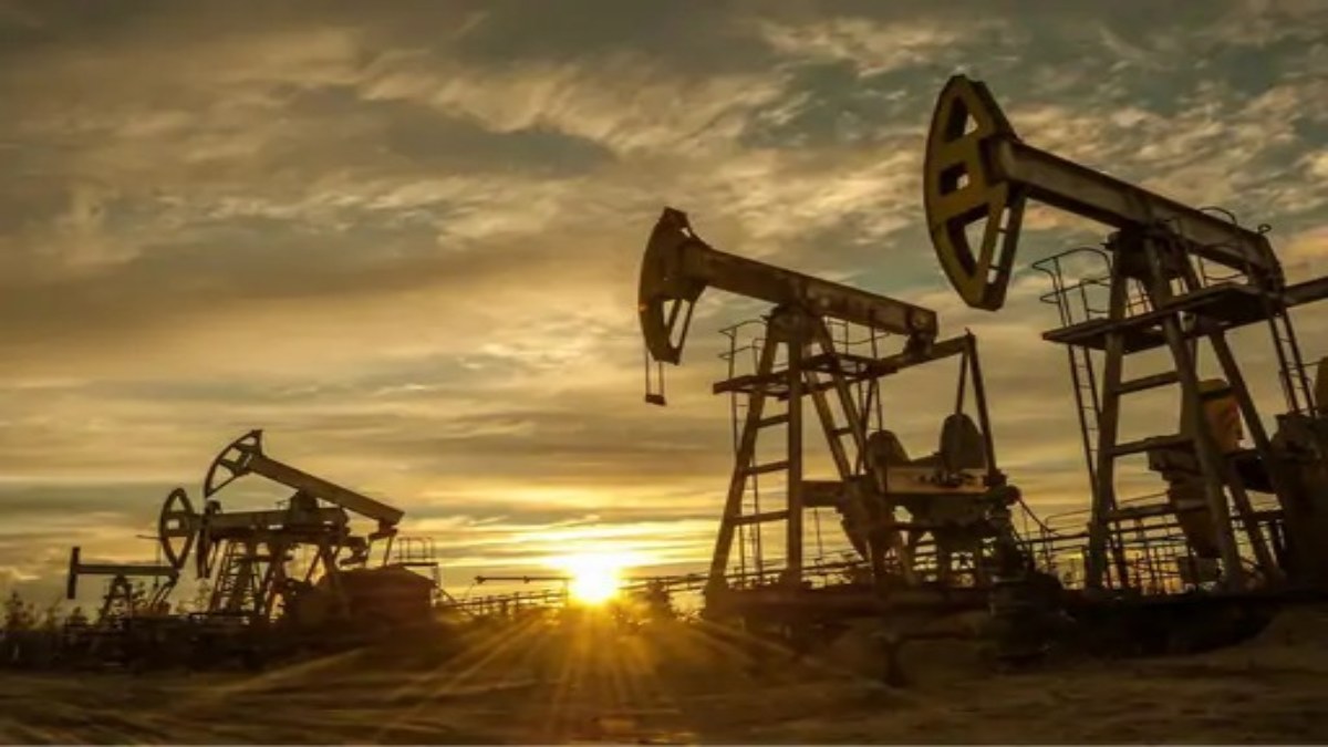 Crude Oil Prices Increased: इजराइल-ईरान युद्ध से क्रूड ऑयल की कीमतों में जोरदार उछाल, क्या भारत में भी पड़ेगा असर…