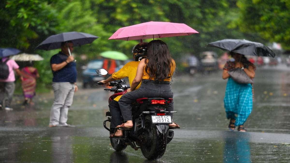 MP Weather Update: इन जिलों में फिर होगी बारिश, अक्टूबर के दूसरे सप्ताह से गुलाबी ठंड दे सकती दस्तक, जानें मौसम का हाल