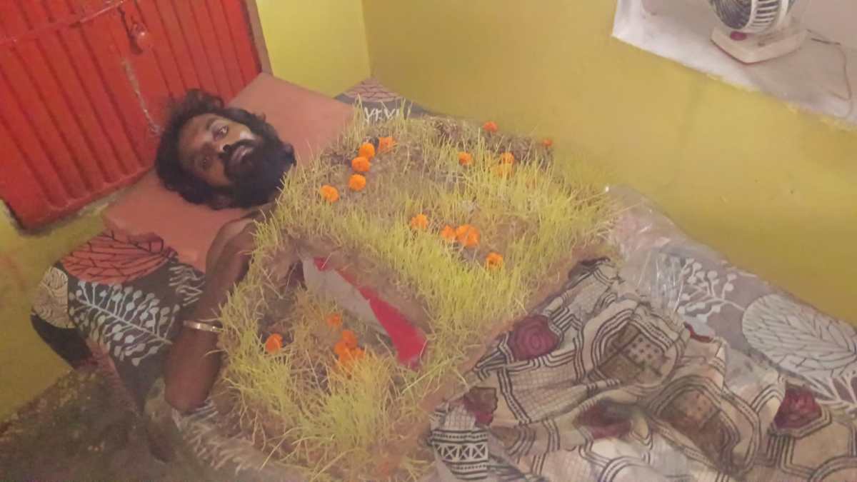 शारदीय नवरात्रि 2024ः देवी के एक भक्त ने अपने शरीर पर बोए जवारे, उपवास के साथ नौ दिन की कठोर साधना जारी