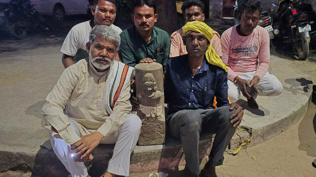 शारदीय नवरात्रि 2024ः 27 साल बाद ‘देवी मां’ को मिली रिहाई, सालों से पुलिस की कैद में थी प्रतिमा, जानिए क्या है मामला