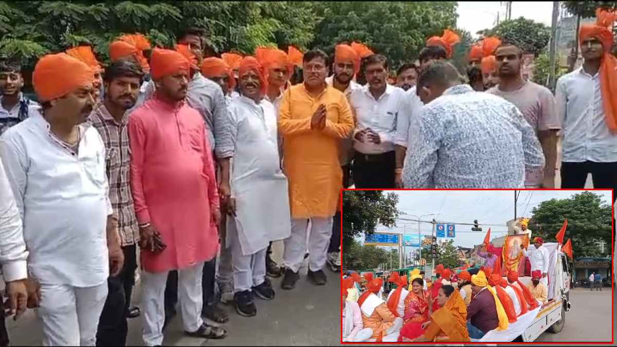 Dussehra 2024: विजयादशमी पर ग्वालियर में निकला ‘चल समारोह’, जगह-जगह लोगों ने किया स्वागत