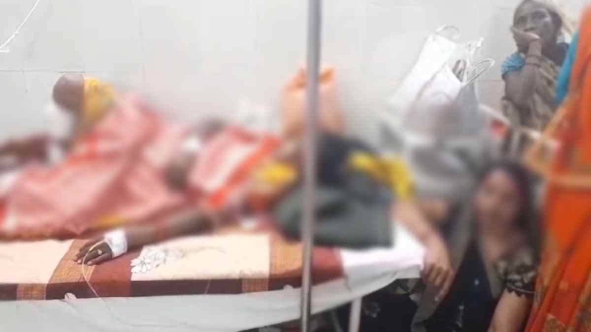 बकरी चराने गई महिला पर दबंगों ने कुल्हाड़ी से किया हमला, छेड़छाड़ करने का आरोप