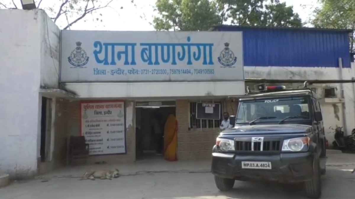 करवा चौथ की मिठाई लेने गए युवक पर बदमाशों ने किया धारदार से हमला, गंभीर हालत में अस्पताल में भर्ती