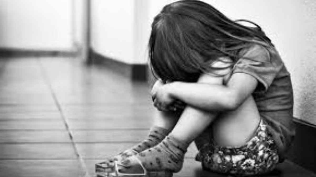 बच गई जिंदगी: चॉकलेट के बहाने 3 साल की मासूम को झाड़ियों में ले गया बदमाश, अपहरण के बाद गंदा काम करना चाह रहा था शैतान