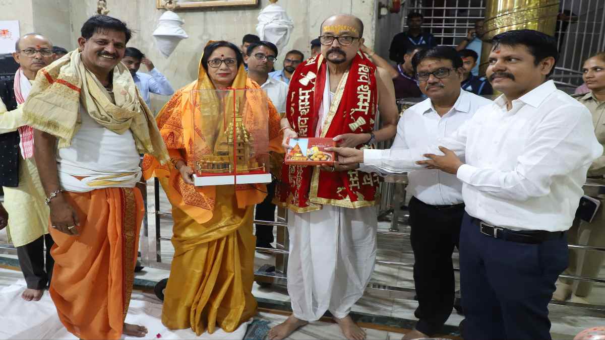 CG Governor Reached Mahakal Temple: बाबा महाकाल के दरबार पहुंचे छत्तीसगढ़ के राज्यपाल, महाकालेश्वर के दर्शन कर लिया आशीर्वाद