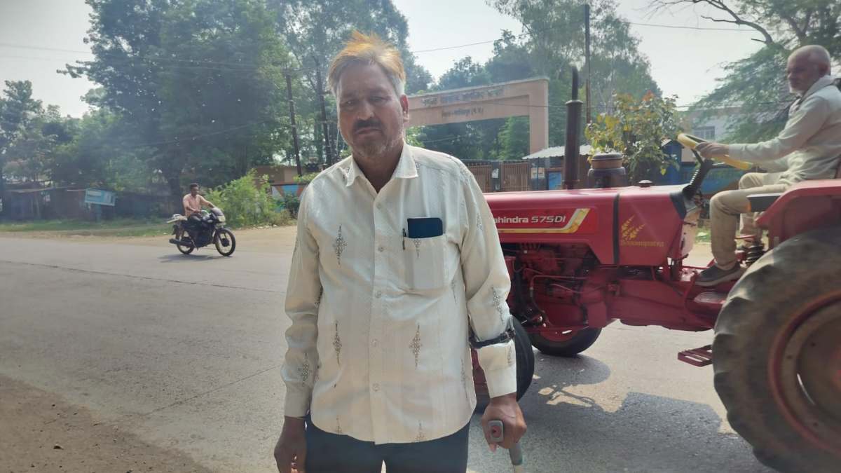अजब MP की गजब कहानी: मृतक के नाम से हुई तहसील कार्यालय में सुनवाई, फिर आया फैसला, अब भाई अधिकारियों के काट रहा चक्कर