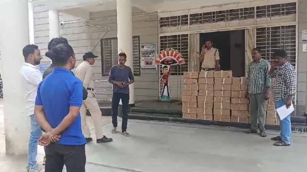 एंबुलेंस में मरीज नहीं अवैध शराब की ढुलाई, तस्करी का कारनामा देख पुलिस के उड़े होश