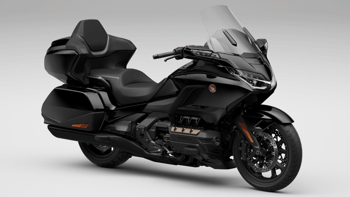Honda Goldwing Tour बाइक है Fortuner से भी महंगी, लग्जरी फीचर्स जान कर हो जाएंगे हैरान…