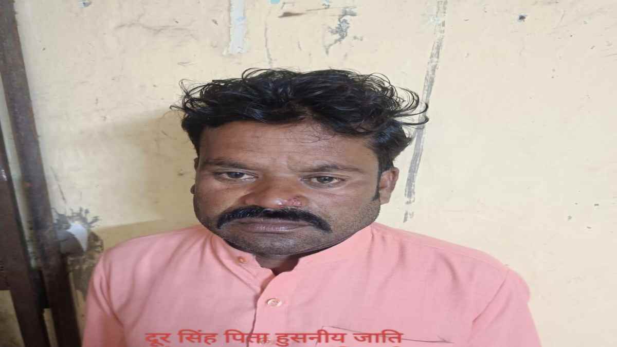 यूरिया की बोरी में मिला 11 किलो गांजा: सप्लाई करने बुरहानपुर से इंदौर पहुंचा युवक गिरफ्तार, क्राइम ब्रांच ने ऐसे दबोचा