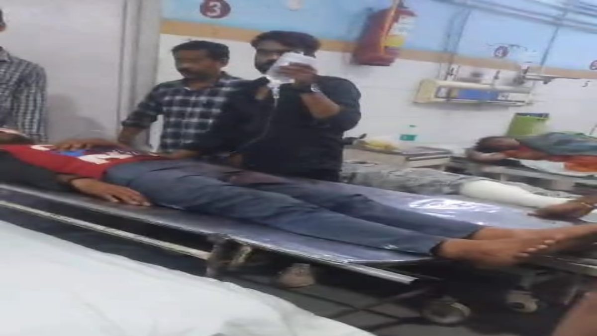 बेखौफ बदमाशों ने युवक पर कटर से किया हमलाः लहूलुहान छोड़कर भाग खड़े हुए, 3 आरोपी गिरफ्तार, तीन फरार
