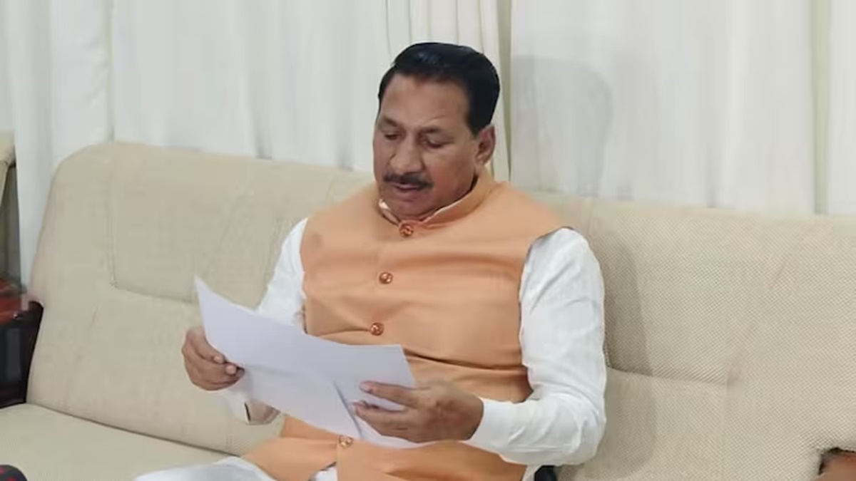 ‘MP में खाद किल्लत की वजह यूक्रेन-रूस का युद्ध’: कृषि मंत्री एदल सिंह कंसाना ने दिया बेहद अजीब बयान, स्टॉक और सोयाबीन के रजिस्ट्रेशन की नहीं दे सके जानकारी