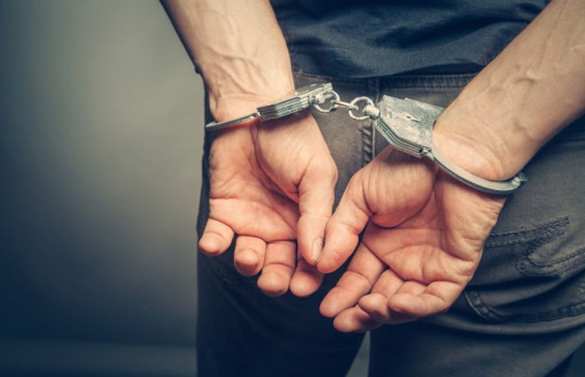 arrested-65653_4