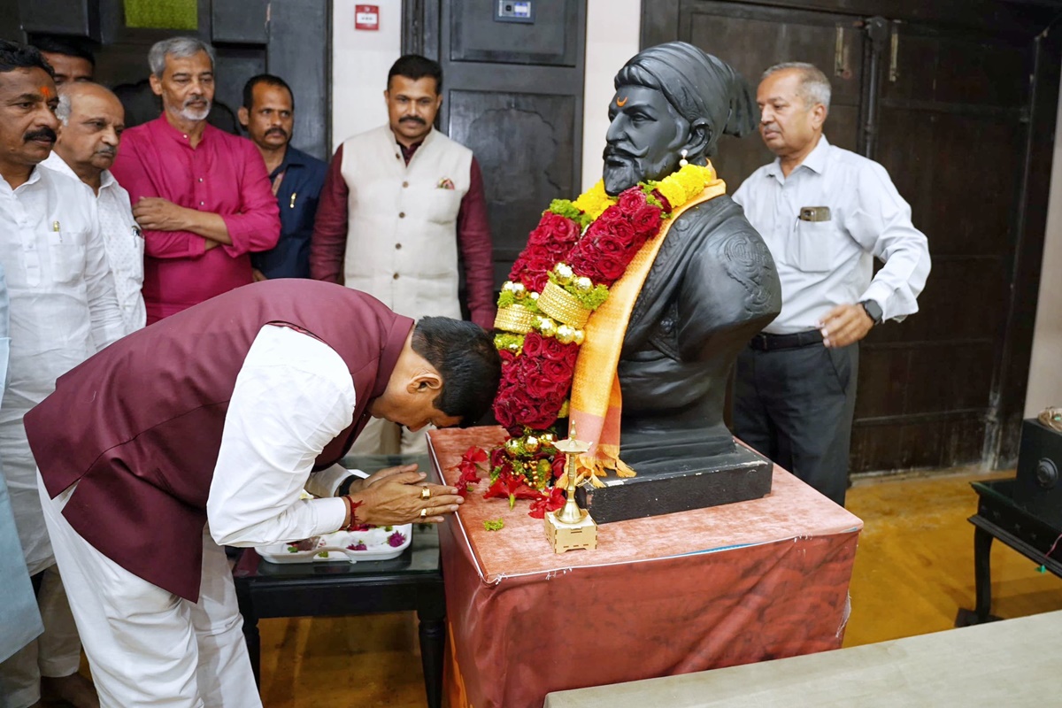 सीएम डॉ. मोहन यादव ने पुणे में ‘शिव-सृष्टि’ थीम पार्क का किया भ्रमण, कहा- महाराज शिवाजी ने अत्याचारियों को खूब सबक सिखाया