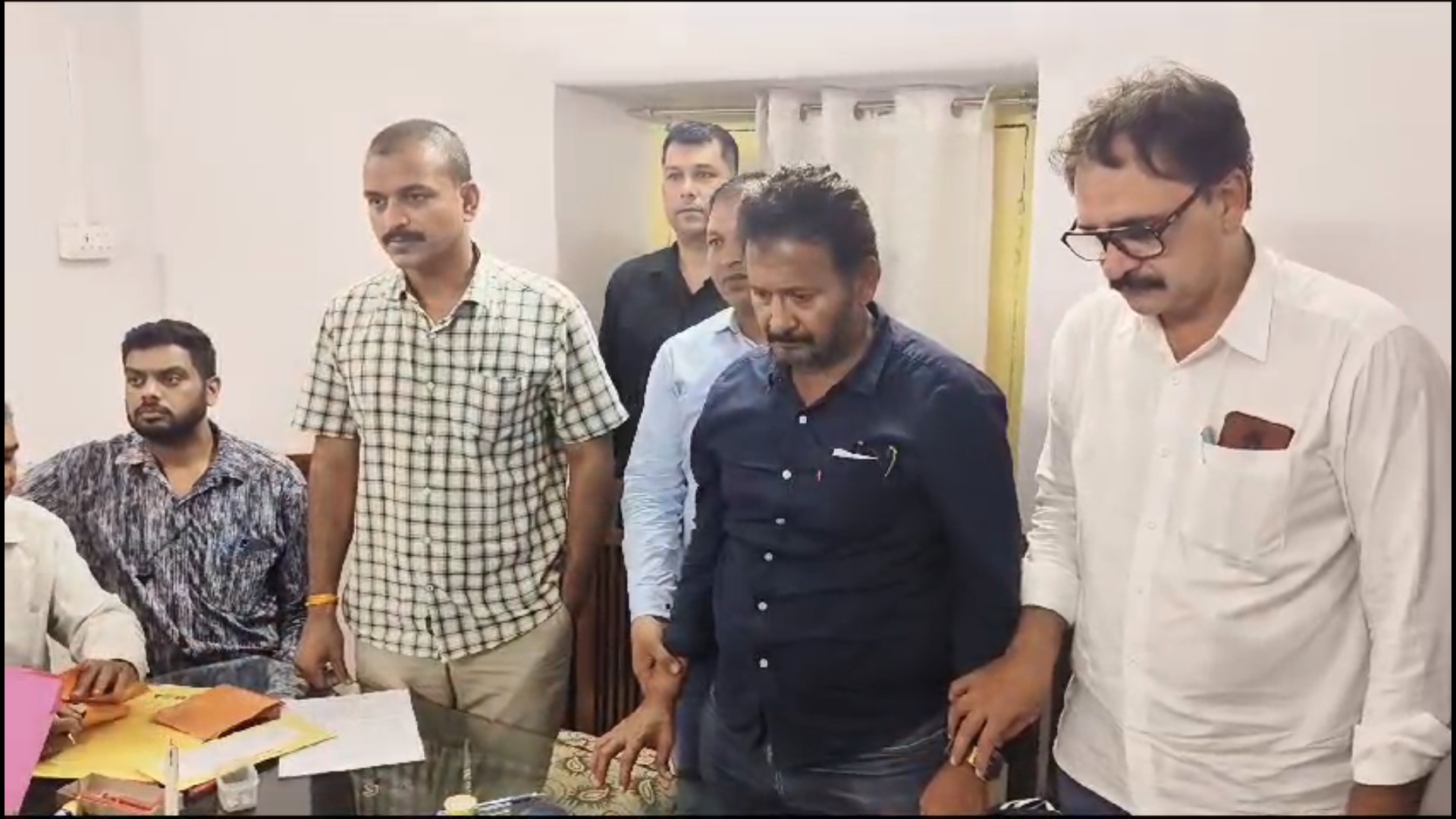 लोकायुक्त की बड़ी कार्रवाई: RI को 40 हजार की रिश्वत लेते रंगे हाथों दबोचा, सालभर पहले नहीं लिया था प्रमोशन और ट्रांसफर