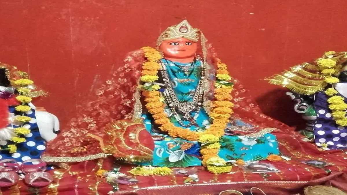 देश का एकमात्र अनूठा मंदिर, जहां मां को चढ़ाए जाते हैं सैंडल-जूती-चप्पल, जानिए कैसे पूरी होती है मनोकामना