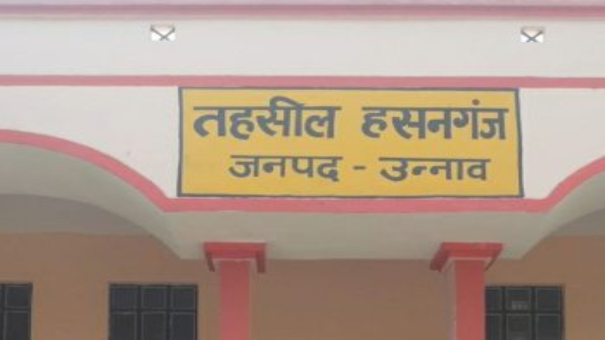 ‘इसके घर से कोई आए तो जूते से मारना’… SDM पर हेड कांस्टेबल की पत्नी ने लगाए बदसलूकी के आरोप, जानिए ‘साहब’ के करतूतों की कहानी