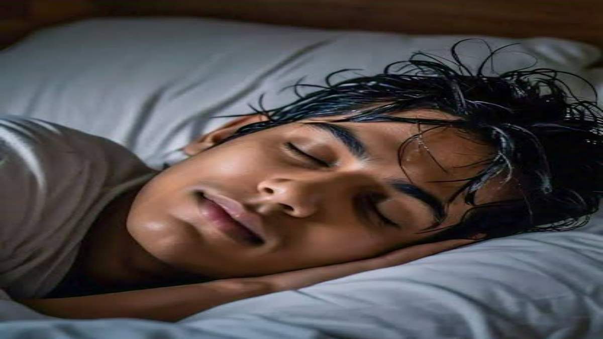 Nahane Ke Bad Sona Se Kya Hota Hai: नहाने के बाद सोने की आपकी भी है आदत? तो जान लें इससे होने वाली समस्याएं…