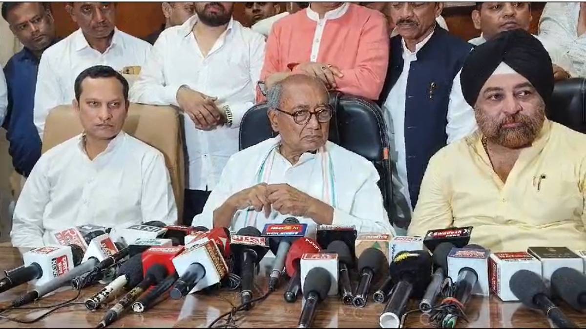 भतीजे की पुलिस से बदतमीजीः दिग्विजय बोले- बहुत छोटी घटना थी, जो होगा देखा जाएगा, आज का शस्त्र कलम, जो अहिंसा करे वो रावण