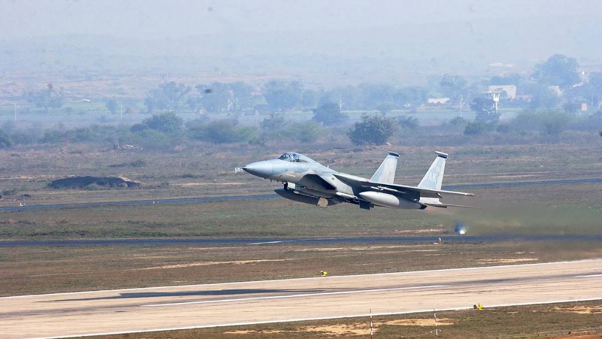 एयरफोर्स स्टेशन और सिविल एयरपोर्ट क्षेत्र में हर्ष फायरिंग पर रोकः विंग कमांडर ने कलेक्टर से की थी शिकायत, 6 से ज्यादा मेटेलिक फायर बुलेट्स बरामद