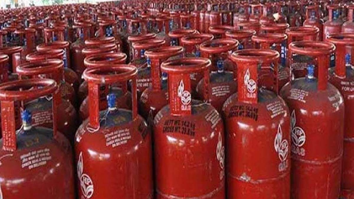 दिवाली का बड़ा तोहफाः 1.86 करोड़ परिवारों को फ्री में एलपीजी सिलेंडर देगी सरकार, जानिए किसको मिलेगा लाभ…
