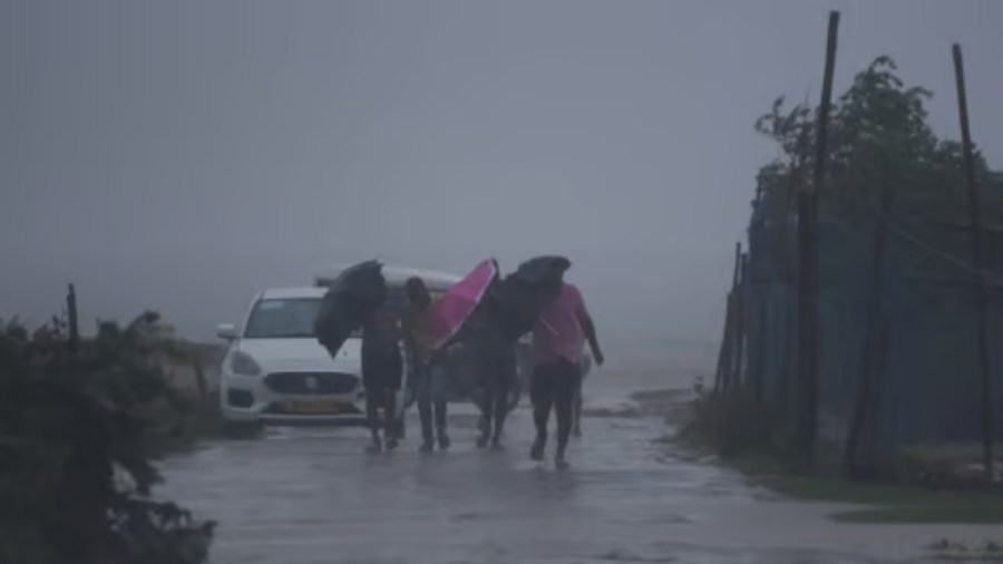Cyclone Dana: ओडिशा में कमजोर हुआ चक्रवात दाना, इन जिलों में हुई भारी वर्षा