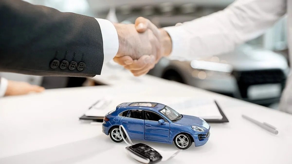 Electric Vehicle Loan App: क्या आपको भी खरीदना है इलेक्ट्रिक बाइक, स्कूटर और कार, जानिए कहां मिलेगा सस्ता लोन…