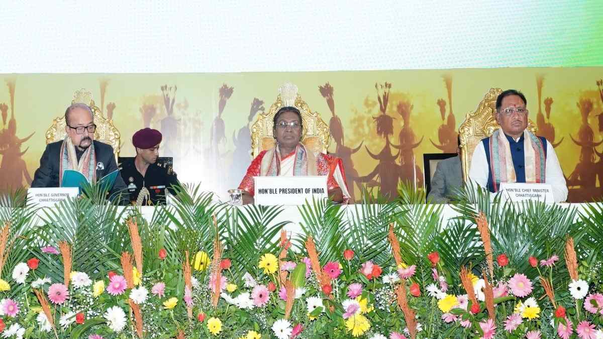 राष्ट्रपति मुर्मू रायपुर एम्स के द्वीतीय दीक्षांत समारोह में हुईं शामिल, छात्रों को सफलता का दिया मूल मंत्र