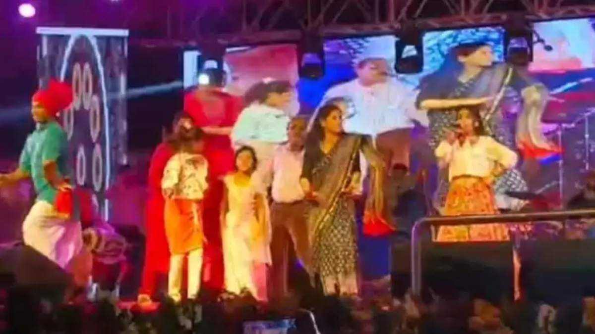 ‘हट जा ताऊ पाछे ने, नाचन दे जी भर के’… मंच में ठुमके लगाते दिखीं SDM साहिबा, लोगों की फटी रह गई आखें, देखें VIDEO