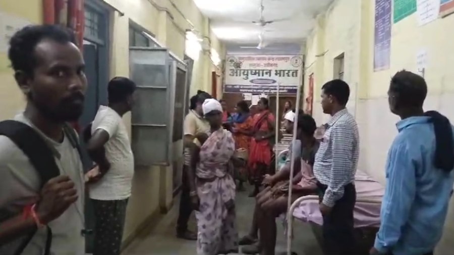 जमीन विवाद को लेकर दो पक्षों में खूनी संघर्ष, जमकर चले लाठी-डंडे और कुल्हाड़ी, एक दर्जन से अधिक महिला और पुरुष घायल