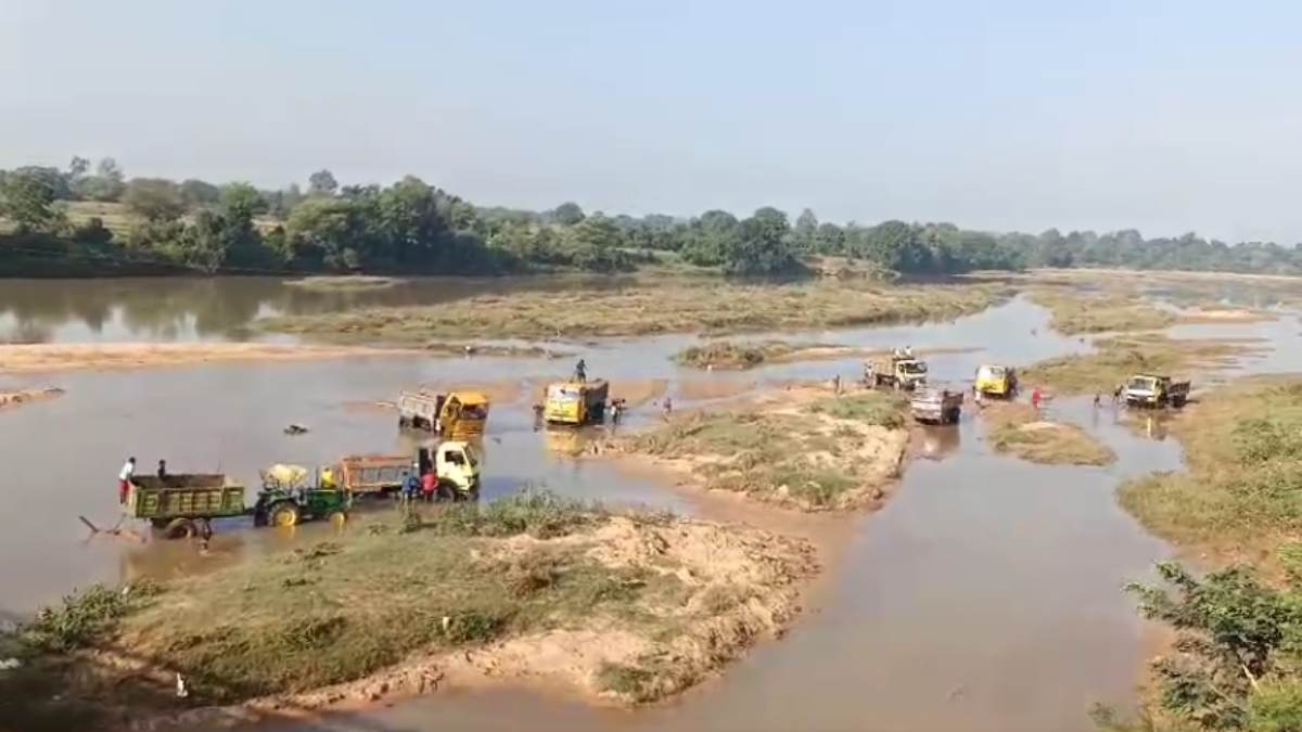 अवैध रेत उत्खनन का धंधा चरम पर, प्रशासन की सख्ती के बावजूद रेत माफियाओं का बेखौफ खेल जारी, तहसीलदार ने कही ये बात