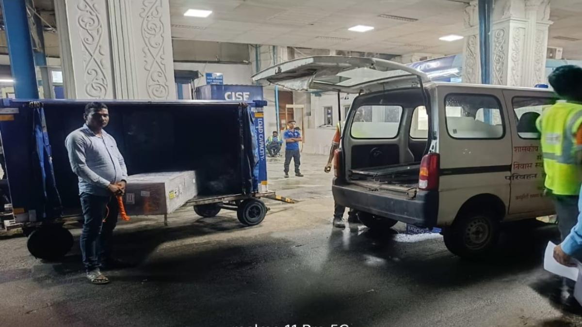 कर्नाटक में छत्तीसगढ़ के मछुआरे की हुई मौत, मुख्यमंत्री विष्णुदेव साय की पहल पर हवाई जहाज से लाया गया शव, परिजनों ने जताया आभार