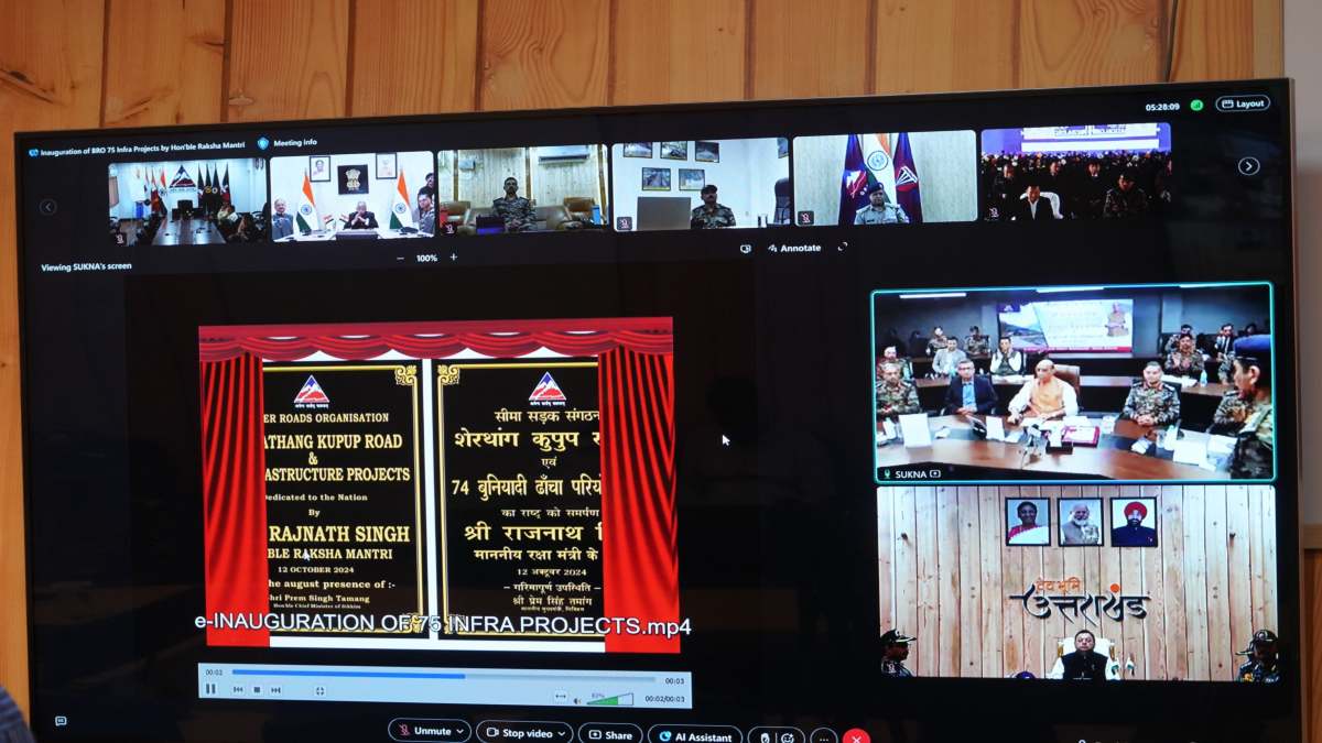 देवभूमि को रक्षा मंत्री ने दी निर्माण कार्यों की सौगात, सीएम ने कहा- इनसे जीवंत ग्राम समुदायों के विकास को मिलेगी गति