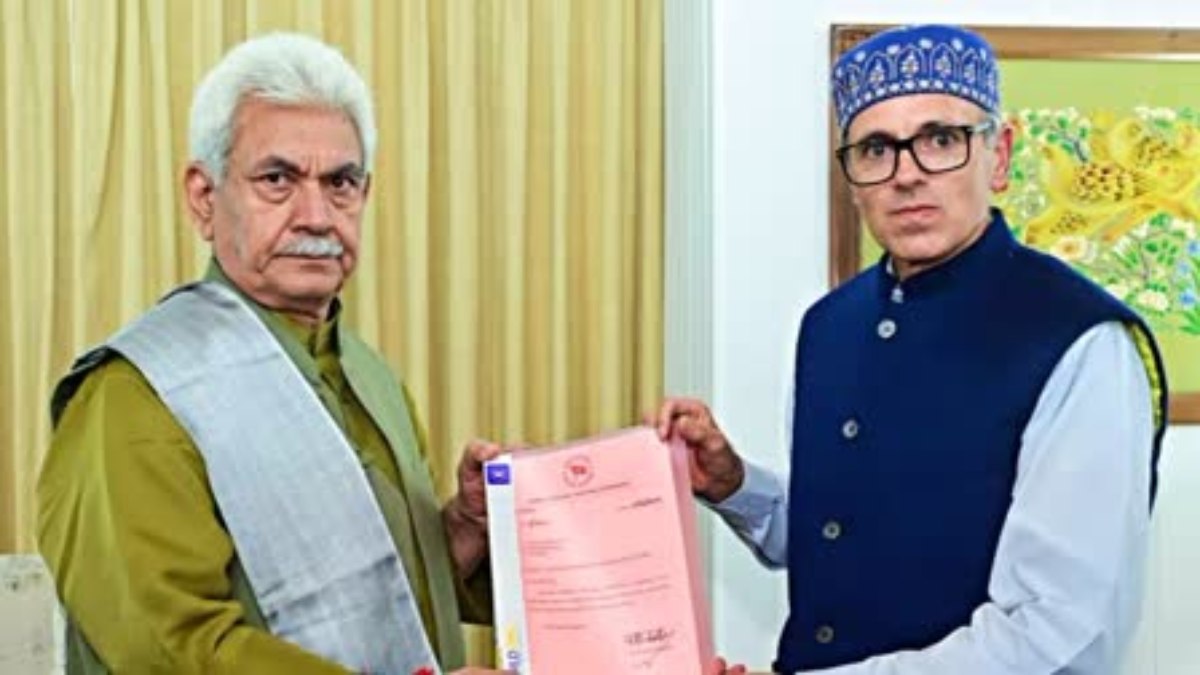 BIG NEWS : जम्मू कश्मीर से हटाया गया राष्ट्रपति शासन, सरकार गठन की तैयारी तेज, इस दिन हो सकता है शपथ ग्रहण