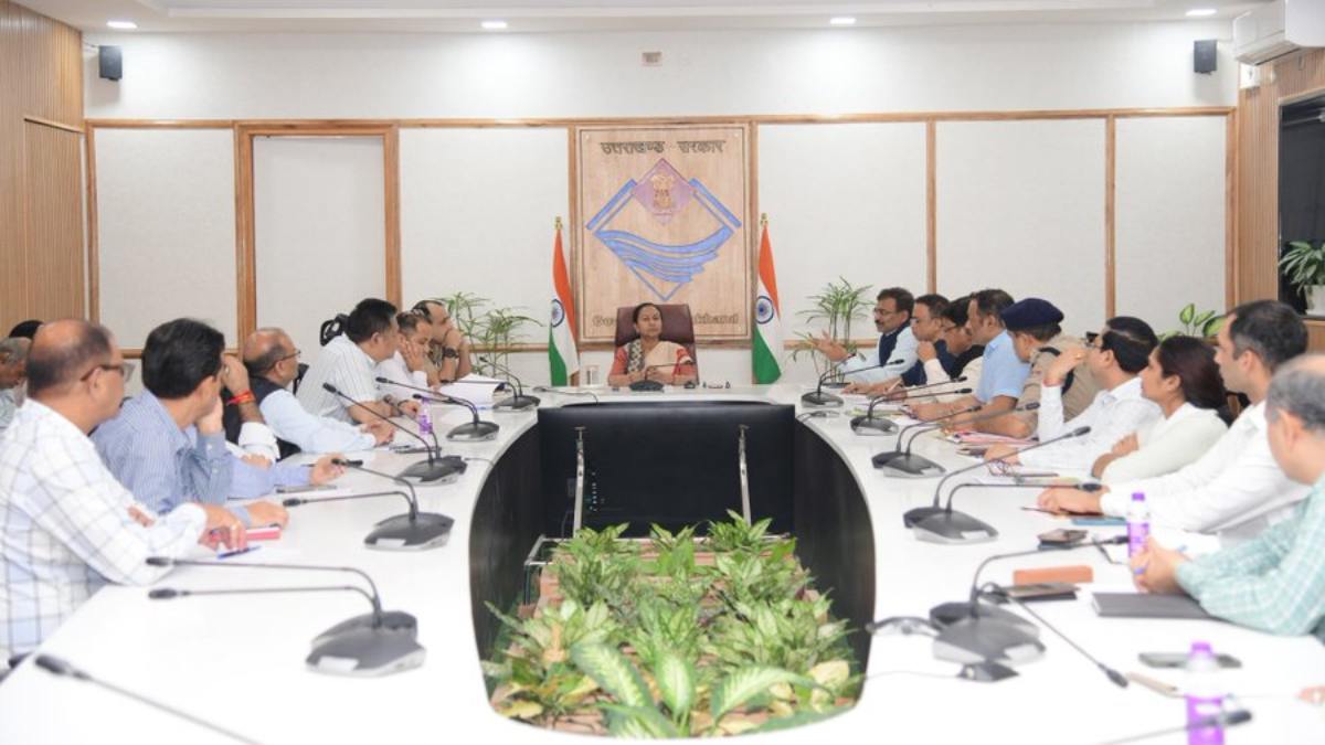 9 नवम्बर 2024 से अगले वर्ष 9 नवम्बर 2025 तक पूरे वर्ष मनाया जाएगा ‘देवभूमि रजतोत्सव’, मुख्य सचिव रतूड़ी ने की अधिकारियों के साथ भव्य तैयारियों की समीक्षा