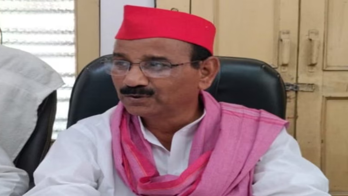 सपा नेता का निर्वाचन आयोग को पत्र : जिला कार्यक्रम अधिकारी पर भाजपा कार्यकर्ता के रूप में काम करने का आरोप, आचार संहिता के बाद भी हो गए 35 तबादले