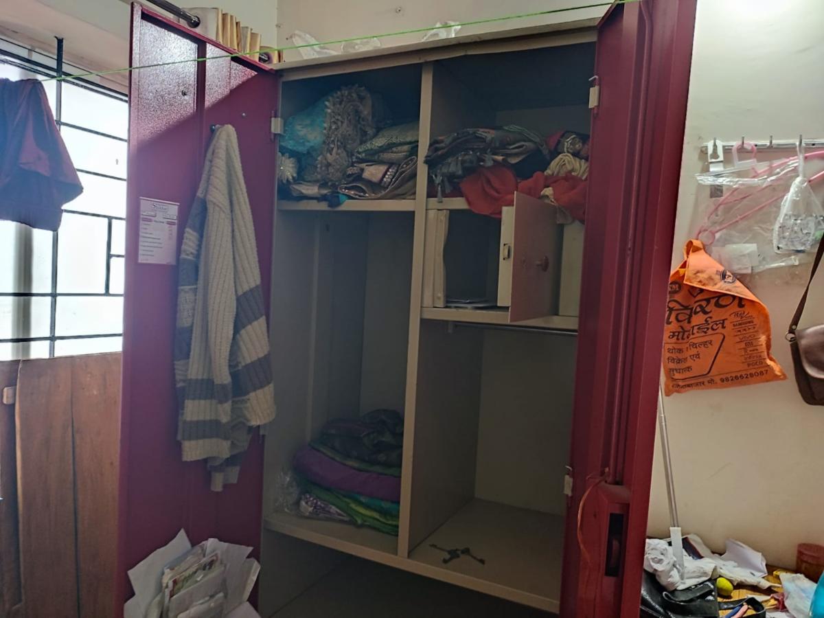 मां का इलाज कराने शहर आया परिवार, इधर सुने मकान में चोरों ने बोला धावा, सोने-चांदी के जेवर समेत नगदी पार