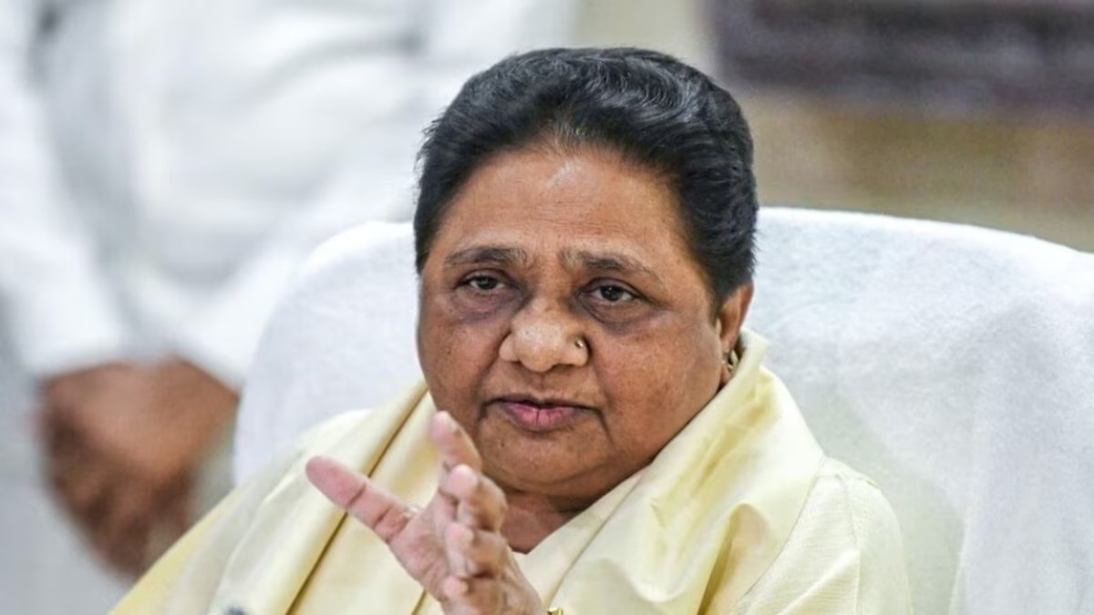 करवा चौथ पर मायावती की तस्वीर लगाकर आरोपी ने वायरल किया वीडियो, एफआईआर दर्ज