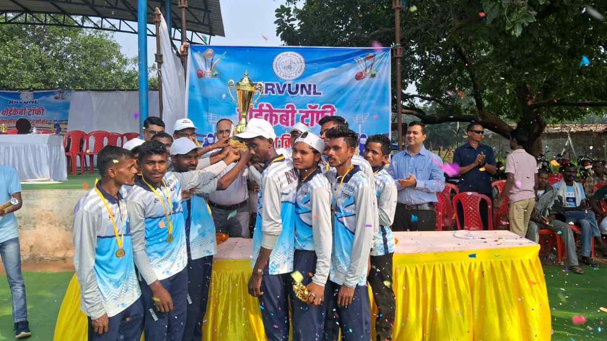 121 रनों की धुआंधार पारी खेलकर फतेहपुर ने जीता पीईकेबी क्रिकेट चैंपियंस ट्रॉफी का खिताब, कप्तान बने मैन ऑफ द टूर्नामेंट …