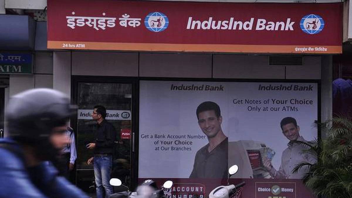 IndusInd Bank Q2 Result: प्रॉफिट में आई जोरदार गिरावट, जानिए कंपनी को कितने प्रतिशत का लगा झटका…