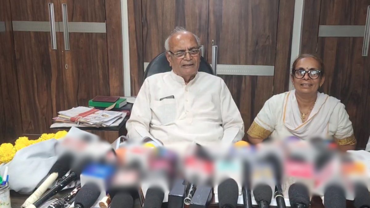 ‘देर से ही सही…’, पूर्व मंत्री राघवजी को सुप्रीम कोर्ट से मिली क्लीन चिट, ये है पूरा मामला