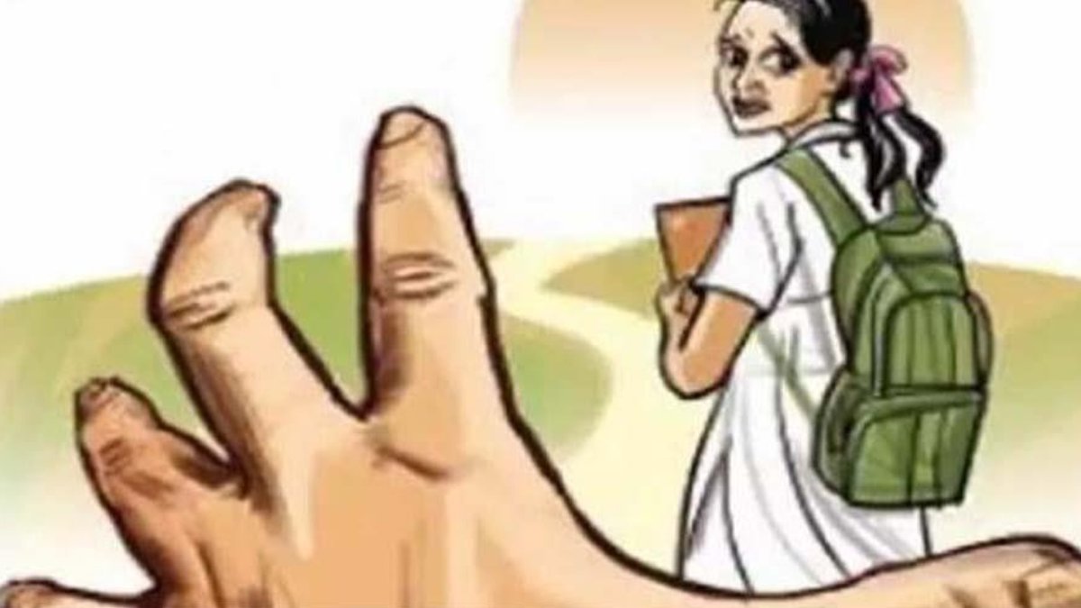 CM राइज स्कूल की छात्रा से छेड़छाड़, आरोपी चपरासी समेत हॉस्टल अधिक्षिका निलंबित