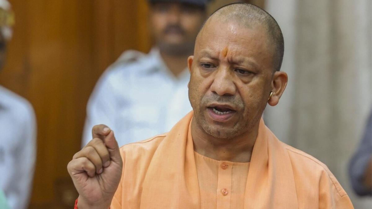 लापरवाही की तो खैर नहीं! CM योगी ने जन समस्याओं को दूर करने अधिकारियों को दिए सख्त निर्देश, अगर…