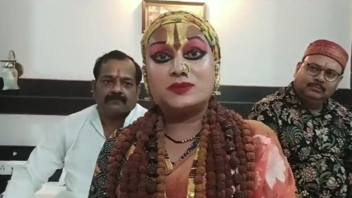 Maha Kumbh 2025 में 8 देशों से जुटेंगे किन्नर समुदाय, महामंडलेश्वर हिमांगी सखी ने किया वैष्णव किन्नर अखाड़े के गठन का ऐलान
