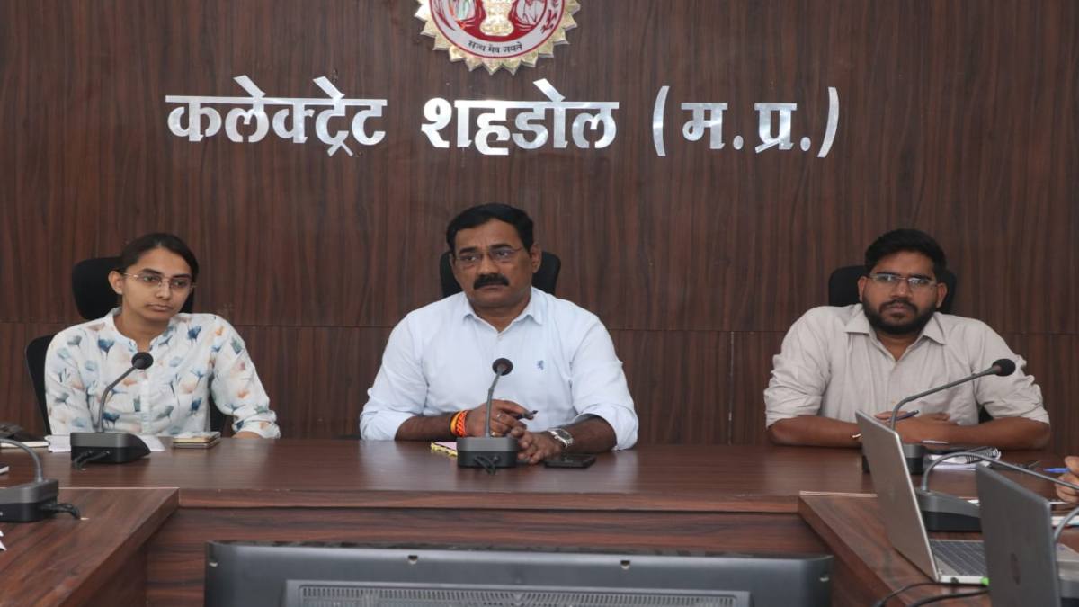 CMO साहब… ऐसे करेंगे काम? पेंशन मामले में बरती लापरवाही, अब कलेक्टर ने की ये कार्रवाई