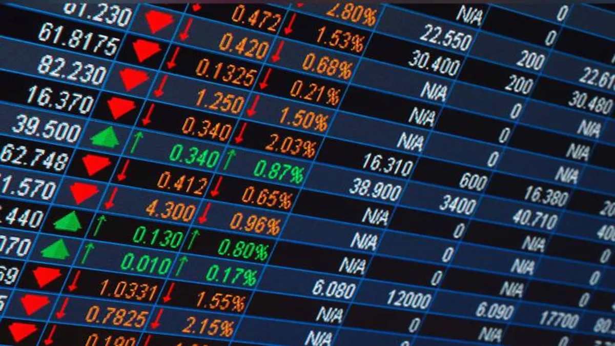 Share Market Update: धनतेरस के दिन शेयर बाजार ने दिया झटका, जानिए किस सेक्टर में बड़ी गिरावट…