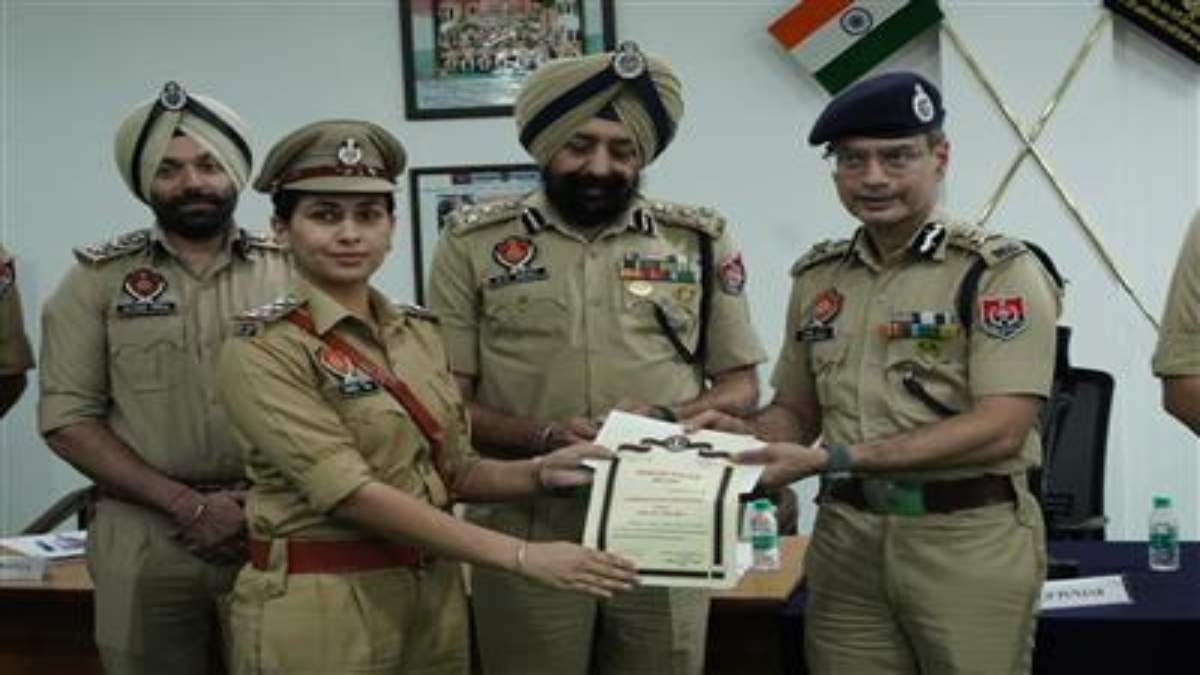 Panchayat Chunav: डीजीपी ने पुलिस अधिकारियों को दिए गए निर्देश, अपराध पर लगाम लगाने तुरंत करें कार्रवाई…