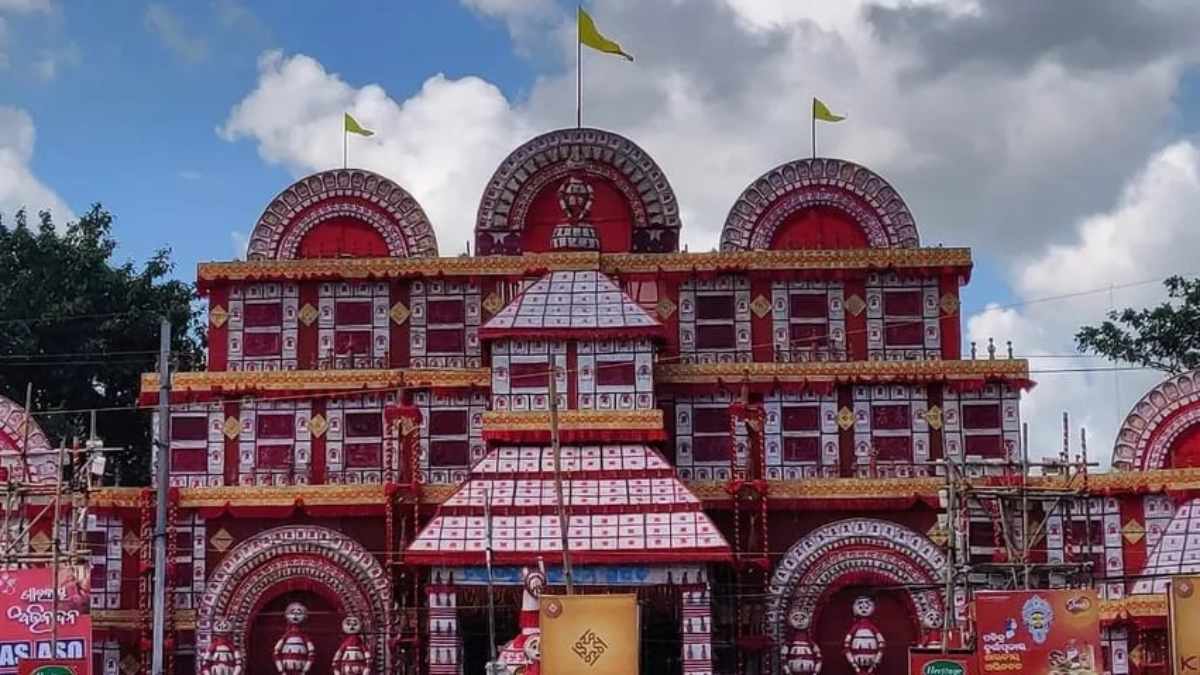 Odisha News: दशहरा उत्सव की धूम, आज रात रावण पौड़ी के लिए मंच तैयार…