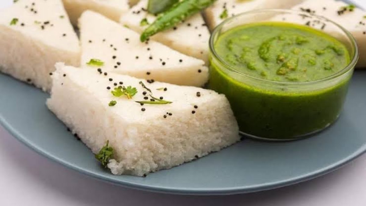 Navratri Special Dish: नवरात्रि के व्रत के लिए बनाएं फलाहारी ढोकला, एक बार खाएंगे तो व्रत में भी बनी रहेगी एनर्जी…