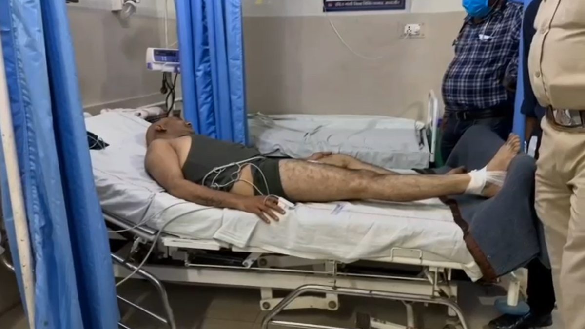 MD ड्रग्स मामलाः फरार आरोपी प्रेमसुख ने मंदसौर थाने में किया सरेंडर, पैर पर लगी है गोली, अस्पताल में भर्ती